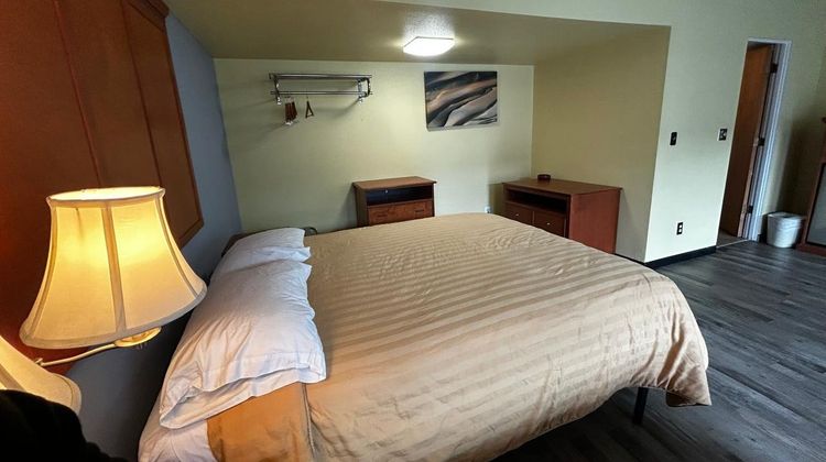 Travelers Inn Room
