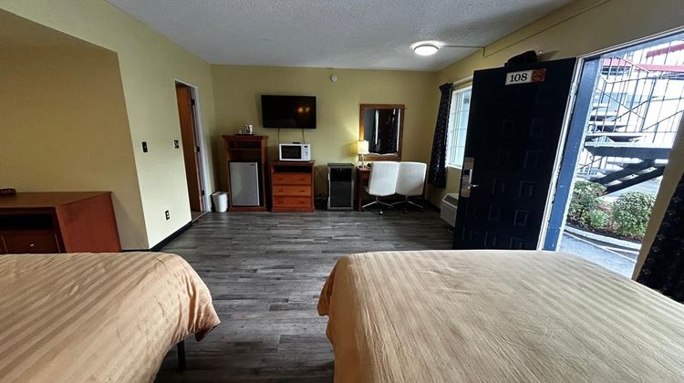 Travelers Inn Room