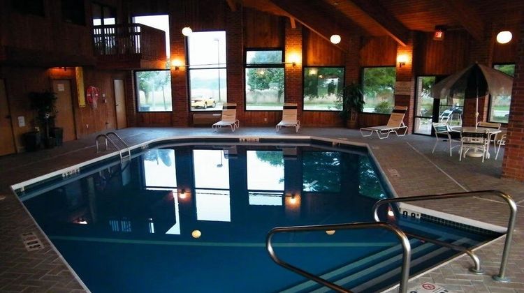 Amerihost Inn & Suites Pool