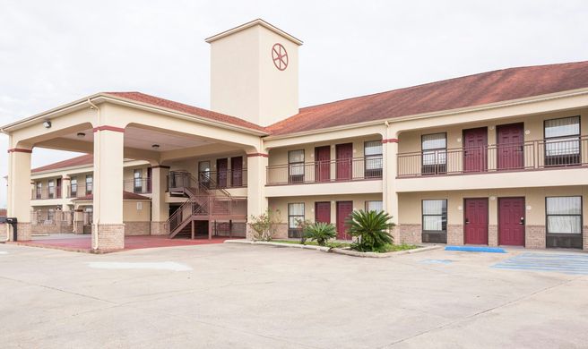 OYO Hotel Port Allen LA Exterior