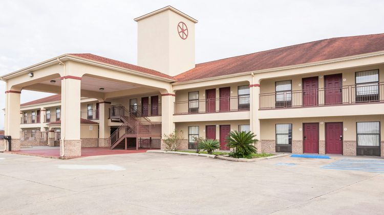 OYO Hotel Port Allen LA Exterior