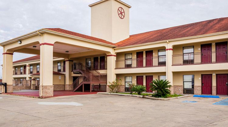OYO Hotel Port Allen LA Exterior