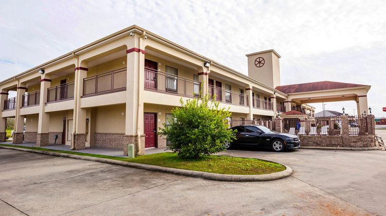 OYO Hotel Port Allen LA Exterior
