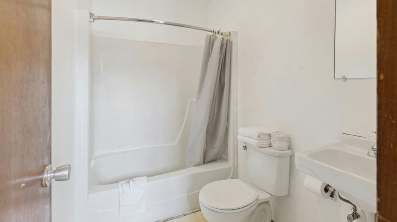 <b>Currys Motel Saginaw Room</b>. Images powered by <a href="https://www.leonardoworldwide.com/" title="Leonardo Worldwide" target="_blank">Leonardo</a>.