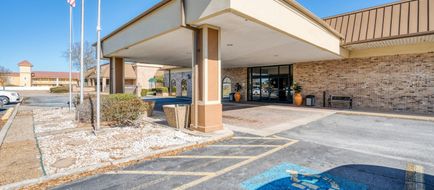 Motel 6 Monroe, LA Exterior
