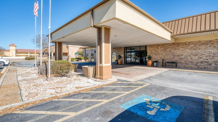 Motel 6 Monroe, LA Exterior