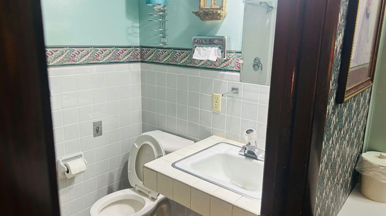 <b>Victorian Inn Superior Room</b>. Images powered by <a href="https://www.leonardoworldwide.com/" title="Leonardo Worldwide" target="_blank">Leonardo</a>.