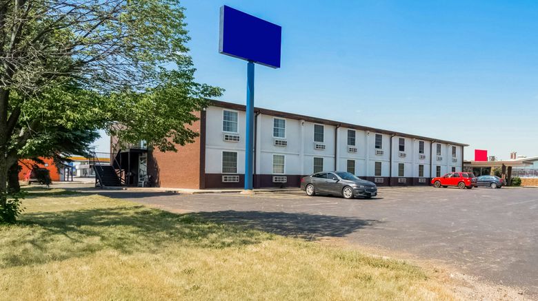 <b>OYO Hotel Morton/East Peoria I-74 Exterior</b>. Images powered by <a href="https://www.leonardoworldwide.com/" title="Leonardo Worldwide" target="_blank">Leonardo</a>.