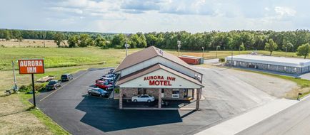 Aurora Inn Motel Exterior