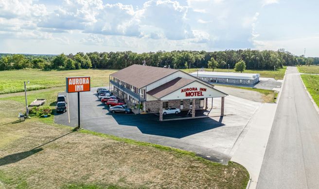 Aurora Inn Motel Exterior