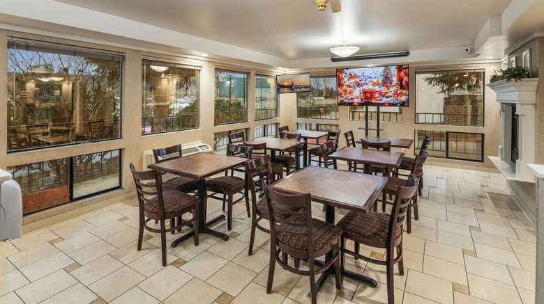 <b>Inn at Lake Washington Room</b>. Images powered by <a href="https://www.leonardoworldwide.com/" title="Leonardo Worldwide" target="_blank">Leonardo</a>.