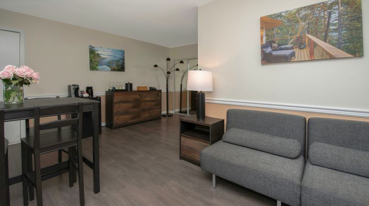 Rockwater Secret Cove Resort Suite