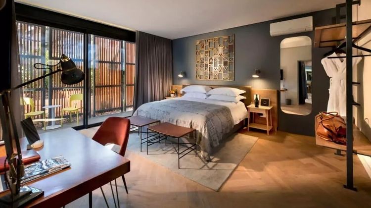 The Peech Hotel Room