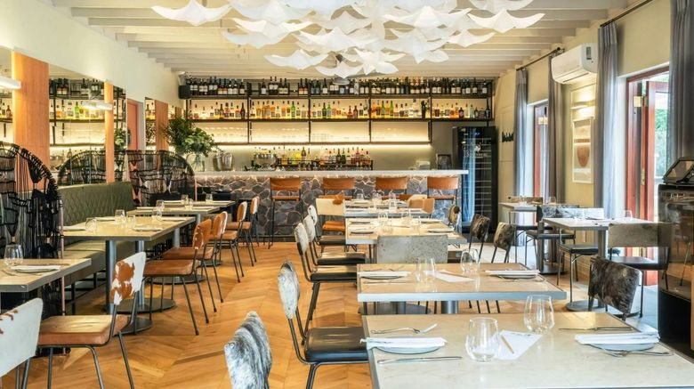<b>The Peech Hotel Restaurant</b>. Images powered by <a href="https://www.leonardoworldwide.com/" title="Leonardo Worldwide" target="_blank">Leonardo</a>.