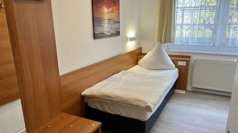 <b>Hotel Bitzer Room</b>. Images powered by <a href="https://www.leonardoworldwide.com/" title="Leonardo Worldwide" target="_blank">Leonardo</a>.