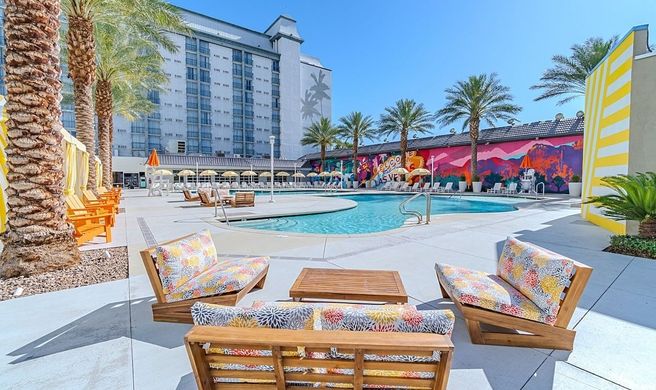 Budget Suites of America Tropicana I-15 Exterior
