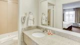 OYO Townhouse Owensboro West Room