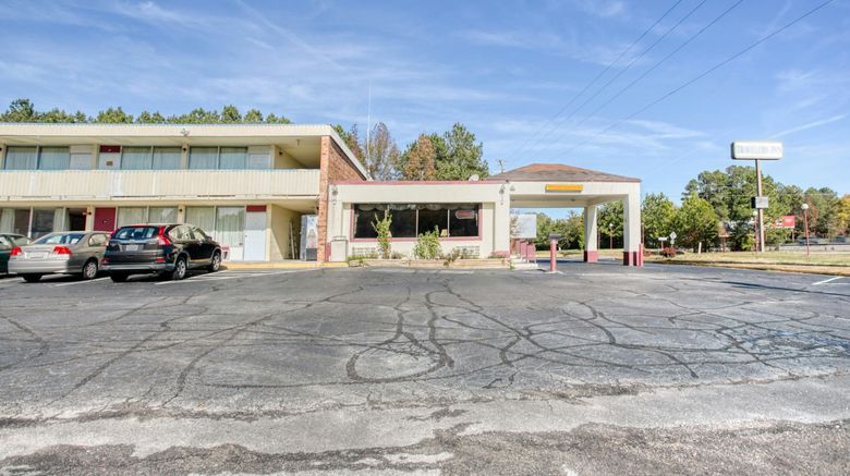 <b>OYO Hotel Petersburg VA - Templeton Exterior</b>. Images powered by <a href="https://www.leonardoworldwide.com/" title="Leonardo Worldwide" target="_blank">Leonardo</a>.