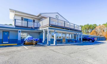 Whispering Pines Motel