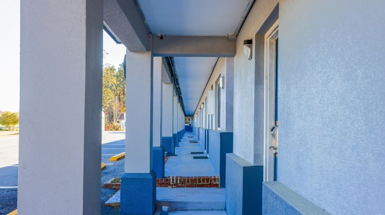 <b>Whispering Pines Motel Exterior</b>. Images powered by <a href="https://www.leonardoworldwide.com/" title="Leonardo Worldwide" target="_blank">Leonardo</a>.