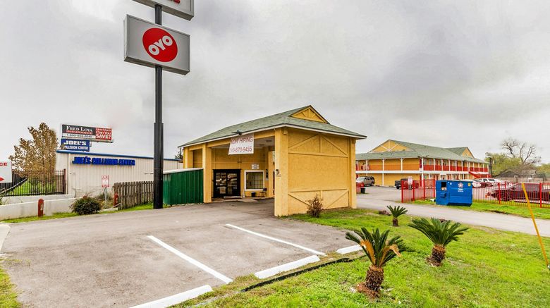 <b>OYO Hotel San Antonio Lacklandnear Seawo Exterior</b>. Images powered by <a href="https://www.leonardoworldwide.com/" title="Leonardo Worldwide" target="_blank">Leonardo</a>.