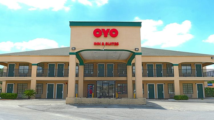 OYO Inn & Suites Medical Center San Anto Exterior