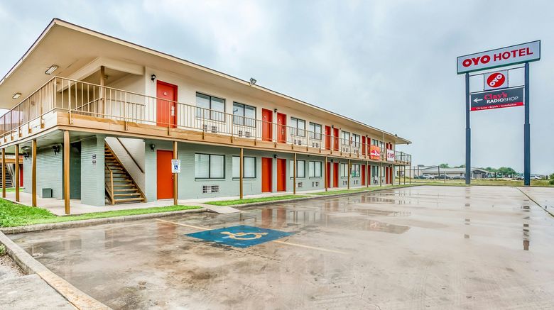 <b>OYO Hotel San Antonio East Exterior</b>. Images powered by <a href="https://www.leonardoworldwide.com/" title="Leonardo Worldwide" target="_blank">Leonardo</a>.