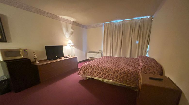 <b>Candlelight Inn Room</b>. Images powered by <a href="https://www.leonardoworldwide.com/" title="Leonardo Worldwide" target="_blank">Leonardo</a>.