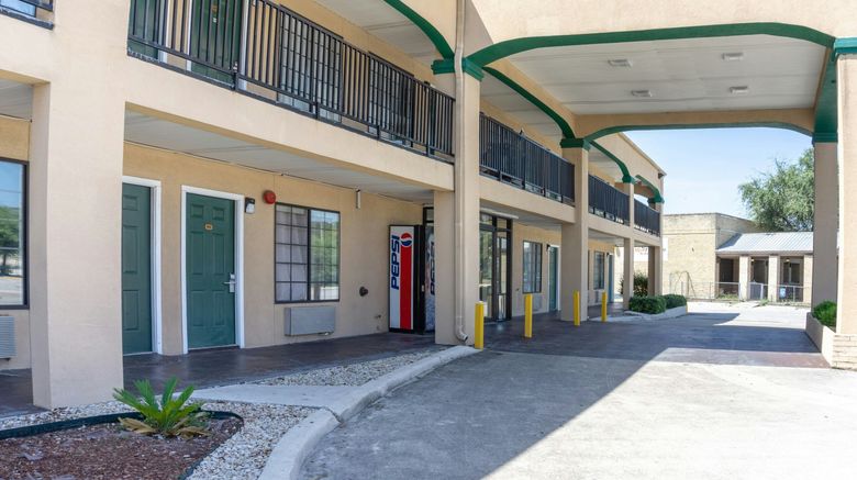 <b>OYO Inn & Suites Medical Center San Anto Exterior</b>. Images powered by <a href="https://www.leonardoworldwide.com/" title="Leonardo Worldwide" target="_blank">Leonardo</a>.