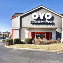 OYO Townhouse Inn Jacksonville AR