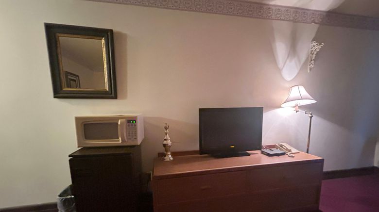 <b>Candlelight Inn Room</b>. Images powered by <a href="https://www.leonardoworldwide.com/" title="Leonardo Worldwide" target="_blank">Leonardo</a>.