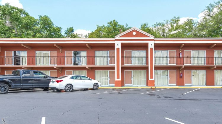 OYO Hotel Mustang Silver Spring FL Exterior