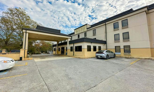 OYO Hotel Rome West Exterior