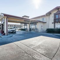 OYO Hotel Tulsa N Sheridan Rd & Airport