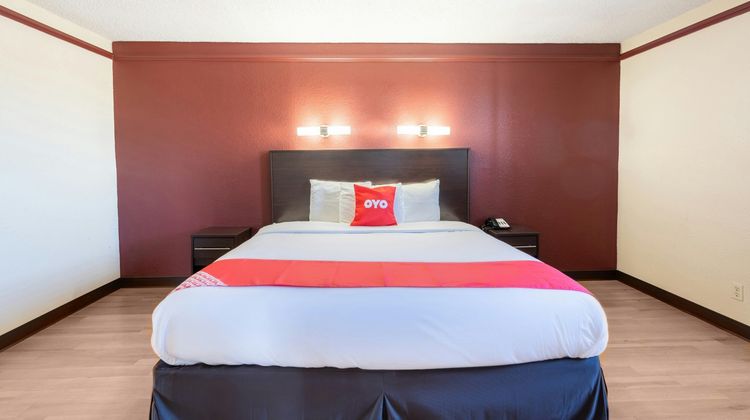 OYO Hotel Tulsa N Sheridan Rd & Airport Room