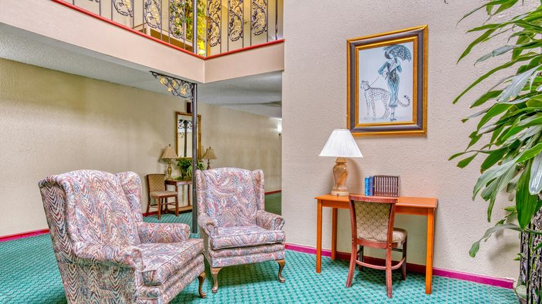 <b>OYO Townhouse Tulsa Woodland Hills Lobby</b>. Images powered by <a href="https://www.leonardoworldwide.com/" title="Leonardo Worldwide" target="_blank">Leonardo</a>.