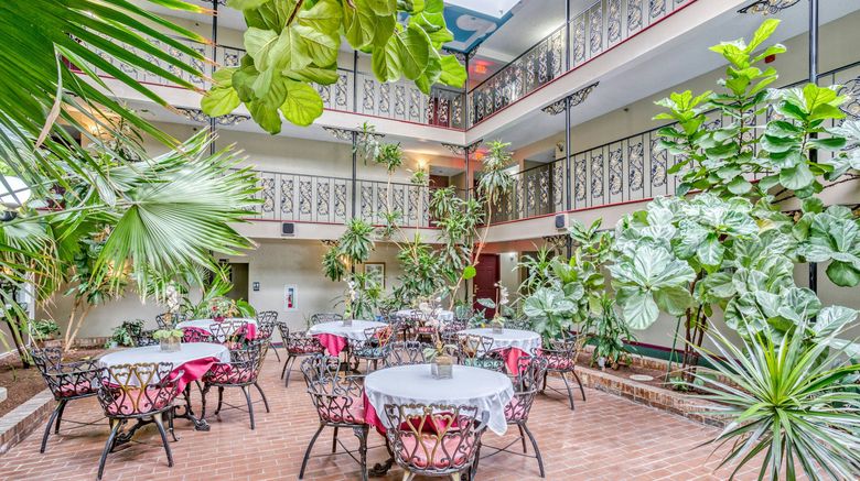 <b>OYO Townhouse Tulsa Woodland Hills Restaurant</b>. Images powered by <a href="https://www.leonardoworldwide.com/" title="Leonardo Worldwide" target="_blank">Leonardo</a>.