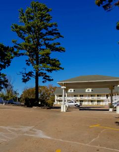 Oak Crest Cottages