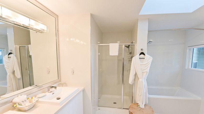 <b>Rockwater Secret Cove Resort Room</b>. Images powered by <a href="https://www.leonardoworldwide.com/" title="Leonardo Worldwide" target="_blank">Leonardo</a>.