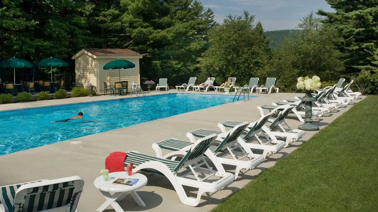 <b>The Manor on Golden Pond Pool</b>. Images powered by <a href="https://www.leonardoworldwide.com/" title="Leonardo Worldwide" target="_blank">Leonardo</a>.