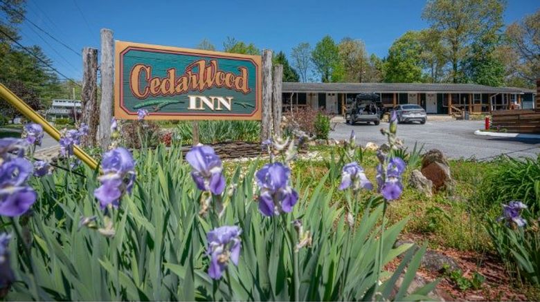 <b>Cedarwood Inn Exterior</b>. Images powered by <a href="https://www.leonardoworldwide.com/" title="Leonardo Worldwide" target="_blank">Leonardo</a>.