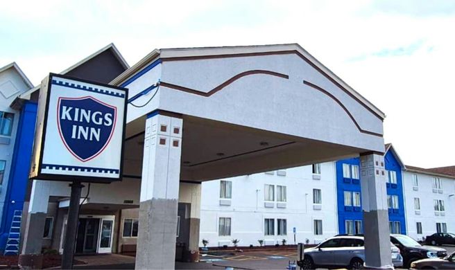 Kings Inn Exterior