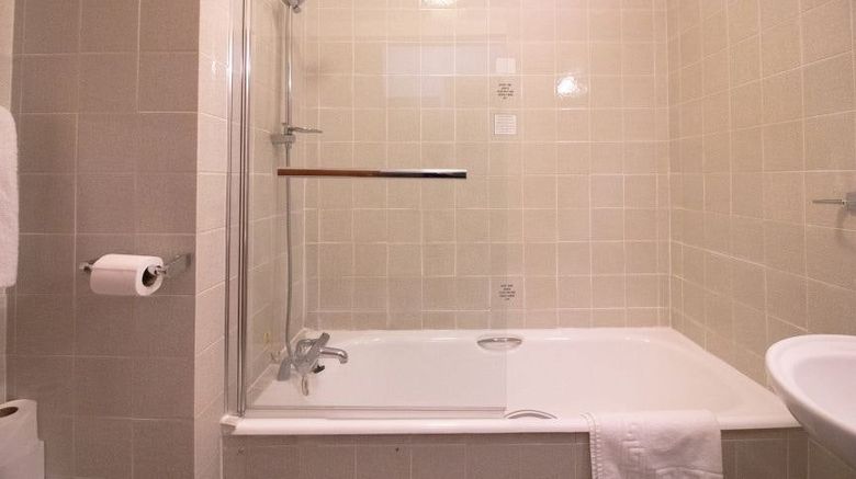 <b>Westone Manor Room</b>. Images powered by <a href="https://www.leonardoworldwide.com/" title="Leonardo Worldwide" target="_blank">Leonardo</a>.