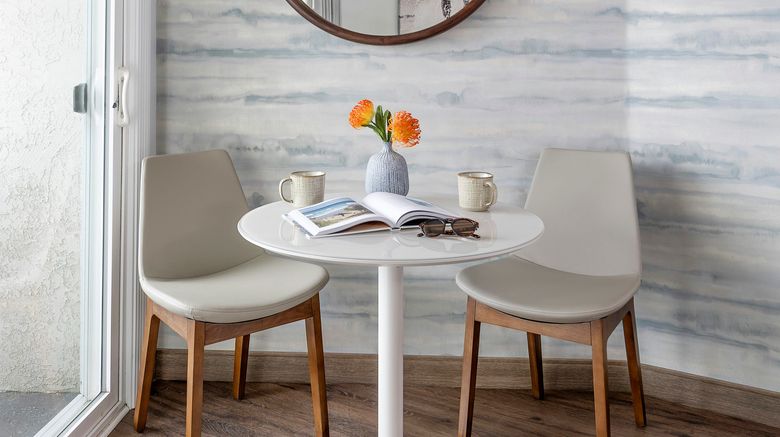 <b>The Wayfarer San Diego Room</b>. Images powered by <a href="https://www.leonardoworldwide.com/" title="Leonardo Worldwide" target="_blank">Leonardo</a>.
