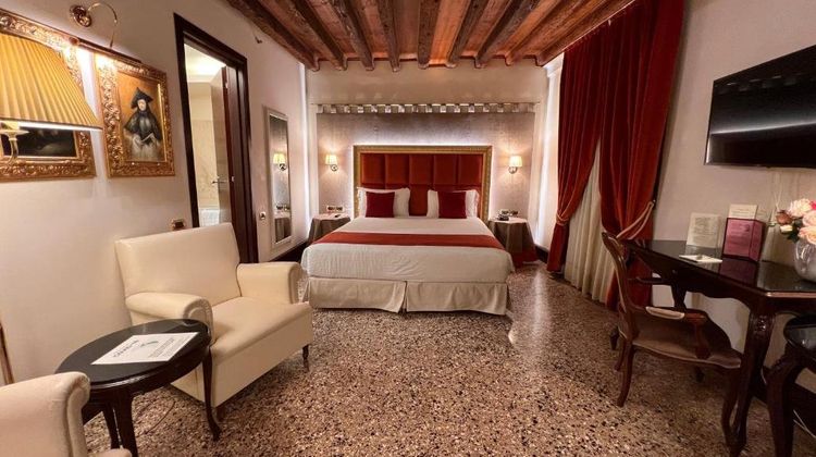 Ruzzini Palace Room