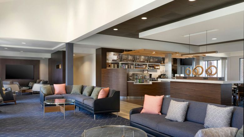 <b>Courtyard by Marriott Norwood Lobby</b>. Images powered by <a href="https://www.leonardoworldwide.com/" title="Leonardo Worldwide" target="_blank">Leonardo</a>.