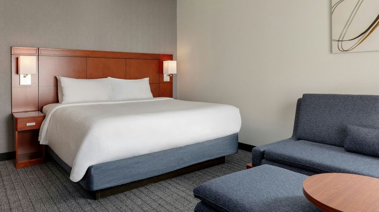 <b>Courtyard by Marriott Norwood Room</b>. Images powered by <a href="https://www.leonardoworldwide.com/" title="Leonardo Worldwide" target="_blank">Leonardo</a>.