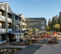 River Terrace Inn Exterior