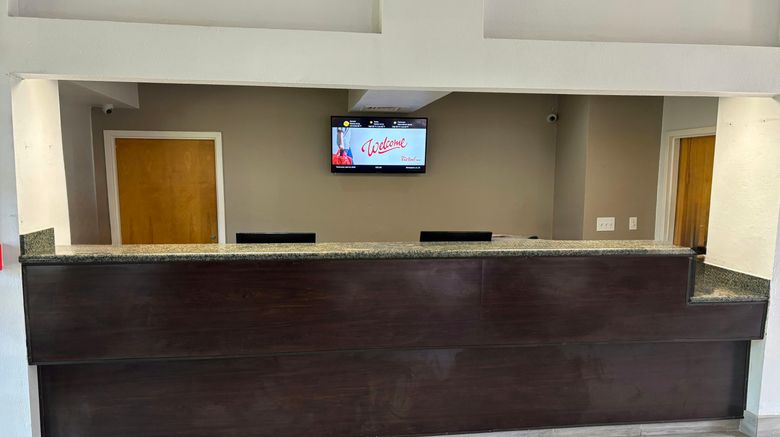 <b>HomeTowne Studios Birmingham Lobby</b>. Images powered by <a href="https://www.leonardoworldwide.com/" title="Leonardo Worldwide" target="_blank">Leonardo</a>.