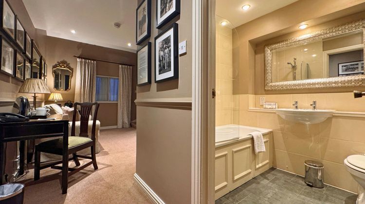 Holdsworth House Hotel Suite